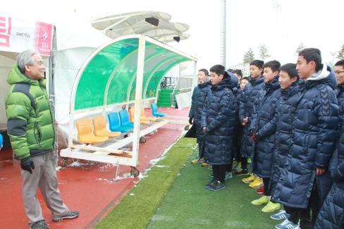 2014. 축구장 점검 및 선수단 격려 사진