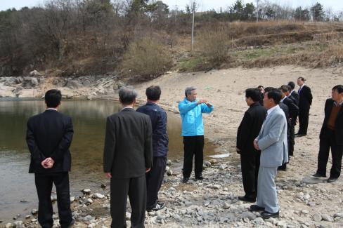 2009. 3. 12 군수님 각읍면이장 가뭄현장방문