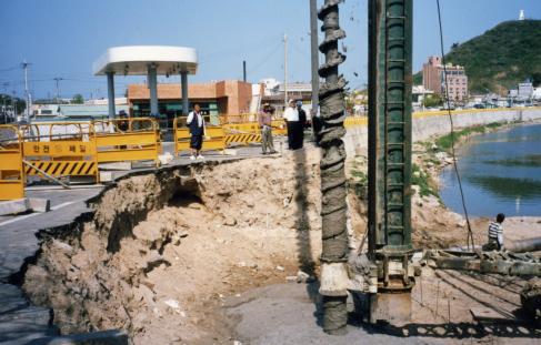 1998년 축산교 건설 현장