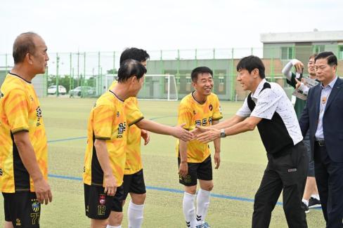 제8회 경상북도축구협회장배 동호인 축구대회 사진