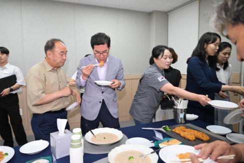 2025. 7. 3 로하수수산식품지원센터 기술자문단 발대식 및 E마트 밀키트 시식 및 레시피 교육 개강식 사진
