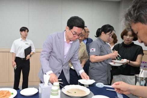 2025. 7. 3 로하수수산식품지원센터 기술자문단 발대식 및 E마트 밀키트 시식 및 레시피 교육 개강식 사진