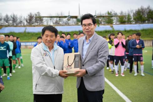 2025. 10. 18 자매결연도시 송파구-영덕군 친선 50.60대 축구경기 사진