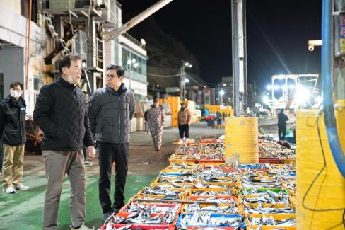 2025. 11. 29 강구수협, 북부수협 위판장 사진