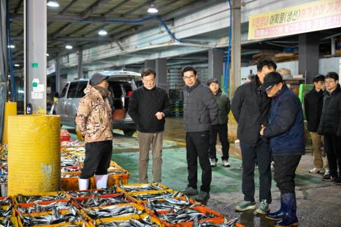 2025. 11. 29 강구수협, 북부수협 위판장 사진