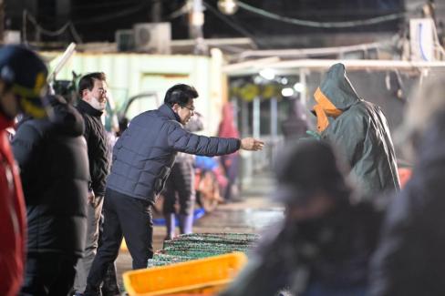 2025. 11. 29 강구수협, 북부수협 위판장 사진