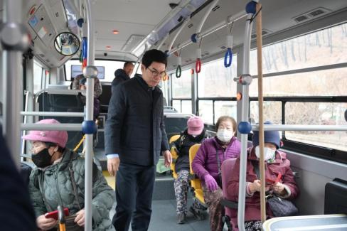 2026. 2. 14 영덕버스 어르신 격려 사진