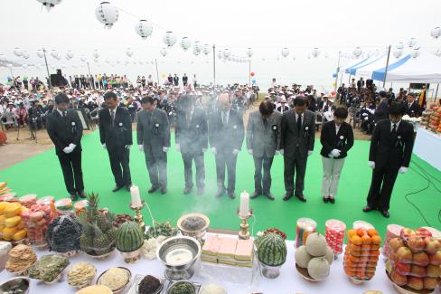 2009. 9. 14 제30회 장사상륙작전 전몰용사 합동위령제 사진