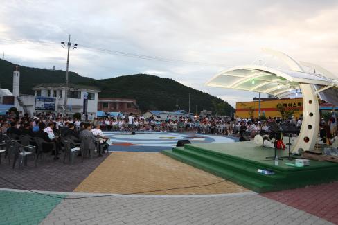 2008. 7월 축산항 푸른바다마을 어울마당 준공식 및 천사산해 음악회