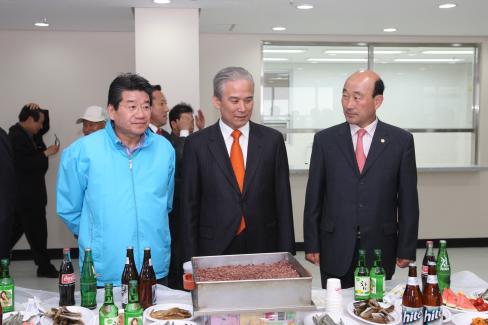 2009. 4월 축산면 축산항 활어타운 커팅식 사진