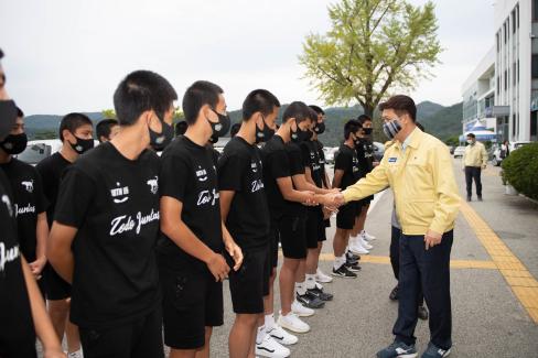 2020 영덕고등학교 축구부 준우승기념 격려 사진
