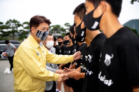 2020 영덕고등학교 축구부 준우승기념 격려 사진